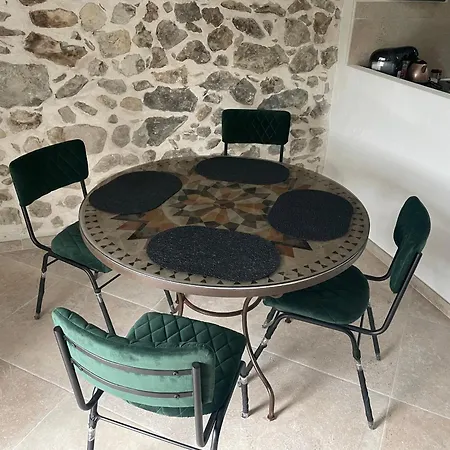 Maison De Caractere Peyroules