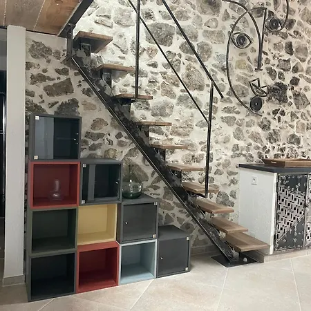 Maison De Caractere 度假居 Peyroules