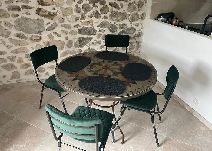 Maison De Caractère Peyroules